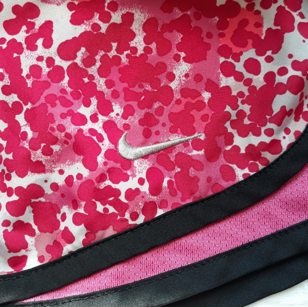 *SOLD* NWOT Nike Shorts - Picture 4 of 7
